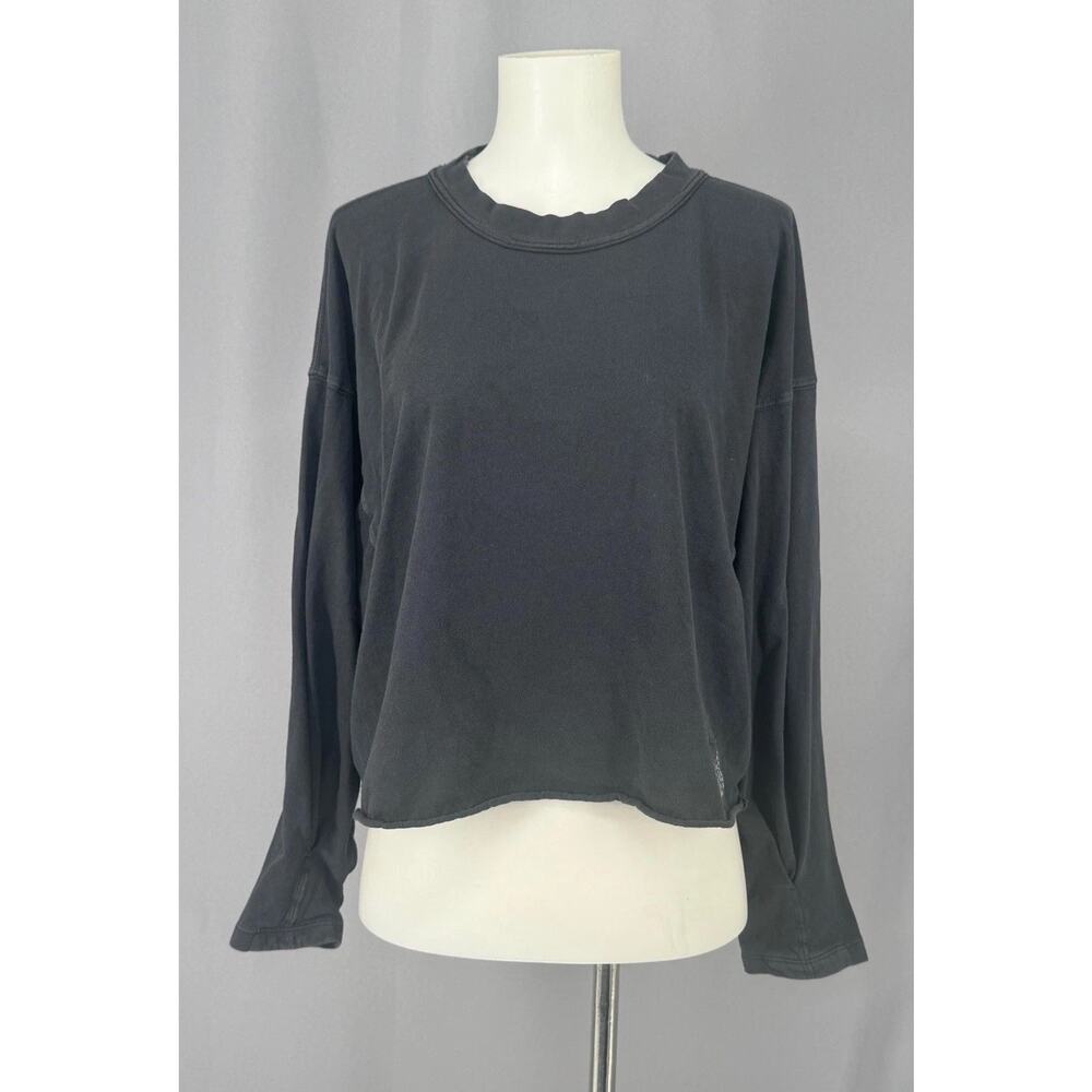 Free People Shirt Womens Small Gray Cropped Long Sleeve Raw Hem Tee Boho